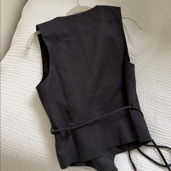 DISSH Wrap Vest & Tailored Pants Set - Picture 5 of 12